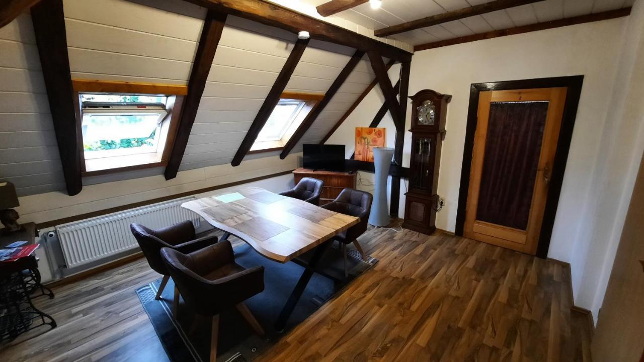 Apartamento Zum Holzwurm Muhlanger Exterior foto